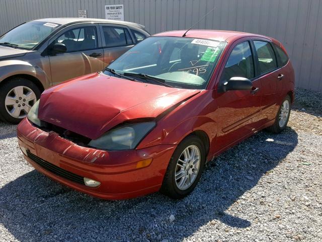 3FAFP37373R181695 - 2003 FORD FOCUS ZX5 RED photo 2