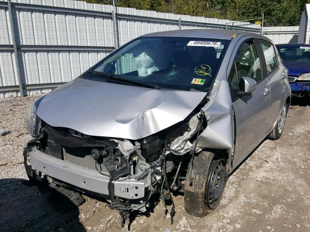 VNKKTUD33GA060894 - 2016 TOYOTA YARIS L SILVER photo 2