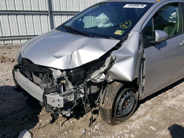 VNKKTUD33GA060894 - 2016 TOYOTA YARIS L SILVER photo 9