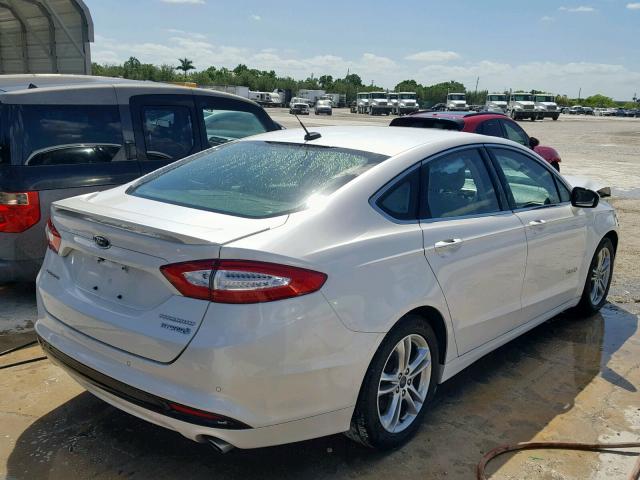 3FA6P0RU0FR177917 - 2015 FORD FUSION TIT WHITE photo 4