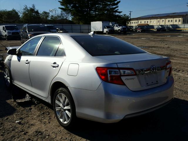 4T1BD1FKXDU067517 - 2013 TOYOTA CAMRY HYBR SILVER photo 3