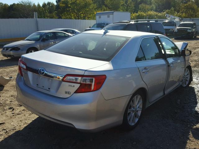 4T1BD1FKXDU067517 - 2013 TOYOTA CAMRY HYBR SILVER photo 4