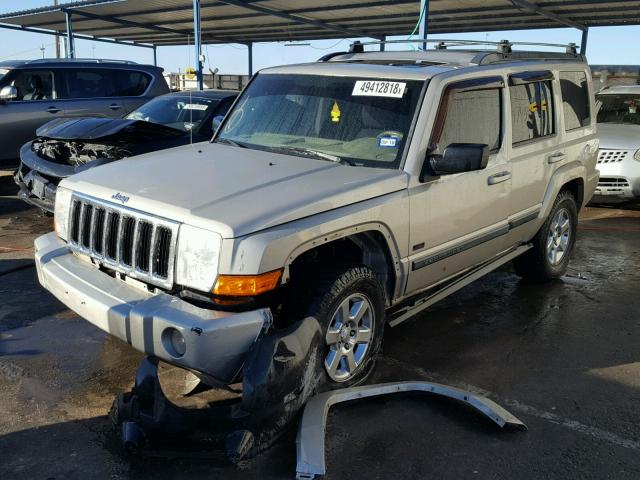 1J8HG48K27C670758 - 2007 JEEP COMMANDER SILVER photo 2