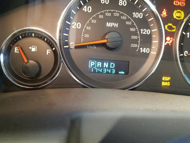 1J8HG48K27C670758 - 2007 JEEP COMMANDER SILVER photo 8