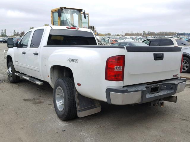 1GT423C83BF111558 - 2011 GMC SIERRA K35 WHITE photo 3