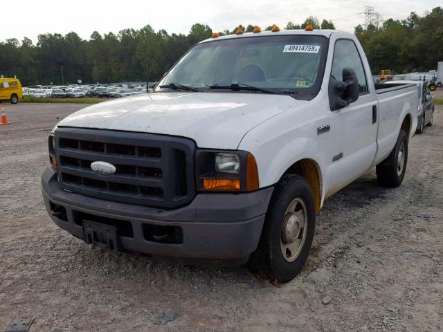 1FTWF30P86EB82291 - 2006 FORD F350 SRW S WHITE photo 2