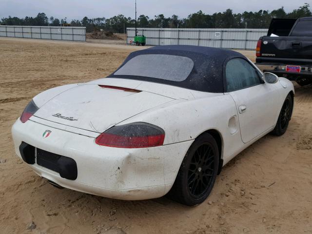 WP0CA29871U620966 - 2001 PORSCHE BOXSTER WHITE photo 4