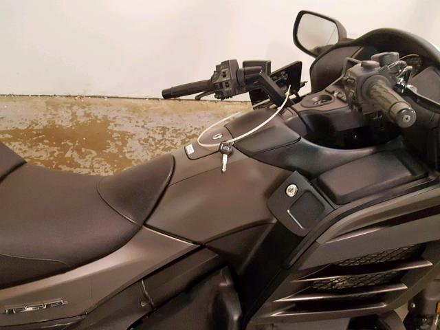 JH2SC6811FK200261 - 2015 HONDA GL1800 B BLACK photo 5