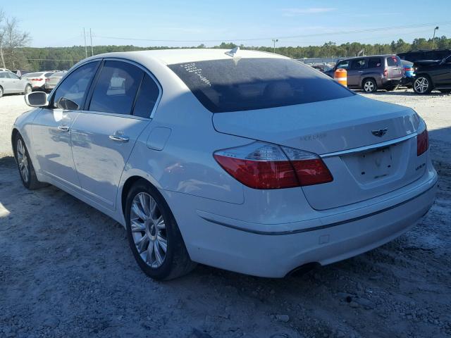 KMHGC4DE3AU095775 - 2010 HYUNDAI GENESIS 3. WHITE photo 3