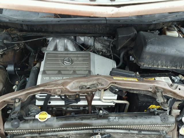 JT6HF10U0X0018056 - 1999 LEXUS RX 300 BROWN photo 7