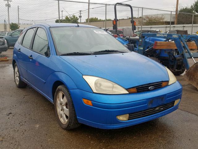 3FAFP37372R139879 - 2002 FORD FOCUS ZX5 BLUE photo 1