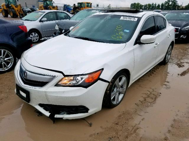 19VDE1F72DE013156 - 2013 ACURA ILX 20 TEC WHITE photo 2