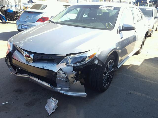4T1BK1EB4JU286430 - 2018 TOYOTA AVALON XLE SILVER photo 2