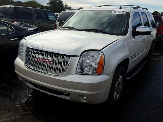 1GKFC13048R187466 - 2008 GMC YUKON WHITE photo 2