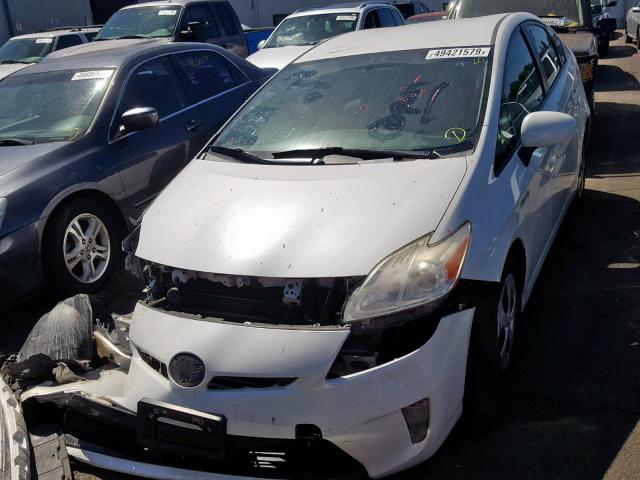 JTDKN3DU3D5675133 - 2013 TOYOTA PRIUS WHITE photo 2