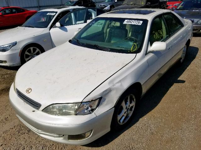 JT8BF28G8Y5085459 - 2000 LEXUS ES 300 WHITE photo 2