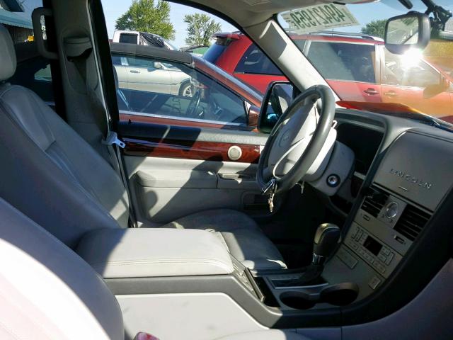 5LMEU88H84ZJ37197 - 2004 LINCOLN AVIATOR 银色 照片 5