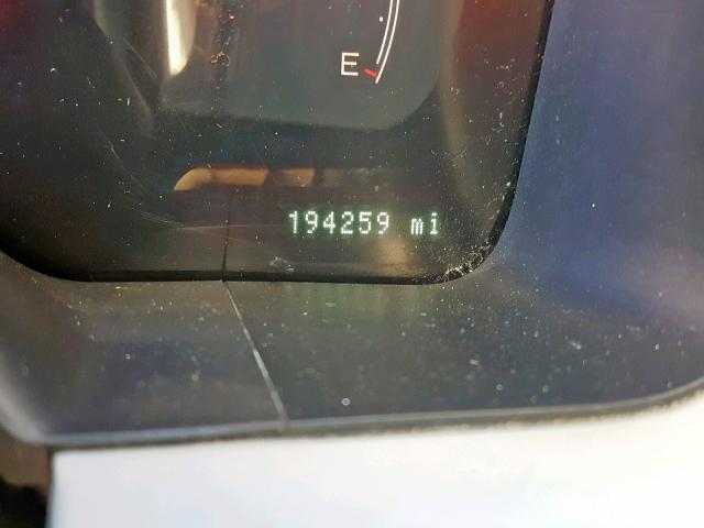 5LMEU88H84ZJ37197 - 2004 LINCOLN AVIATOR 银色 照片 8