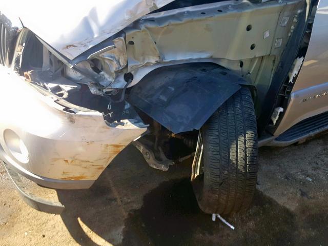 5LMEU88H84ZJ37197 - 2004 LINCOLN AVIATOR 银色 照片 9