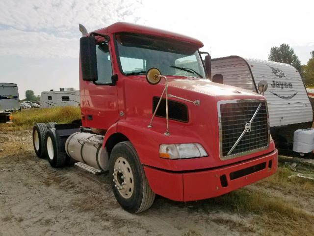 4VAMC9GF57N464619 - 2007 VOLVO VN VNM RED photo 1