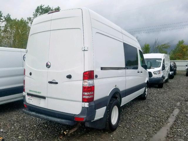 WDYPF0CCXC5653899 - 2012 FREIGHTLINER SPRINTER 3 WHITE photo 4