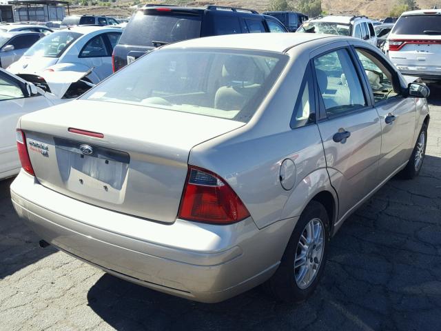 1FAFP34N37W244008 - 2007 FORD FOCUS ZX4 BEIGE photo 4