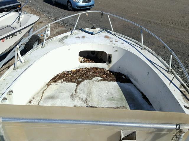 45LBS191952076200 - 1971 MAKO BOAT WHITE photo 5