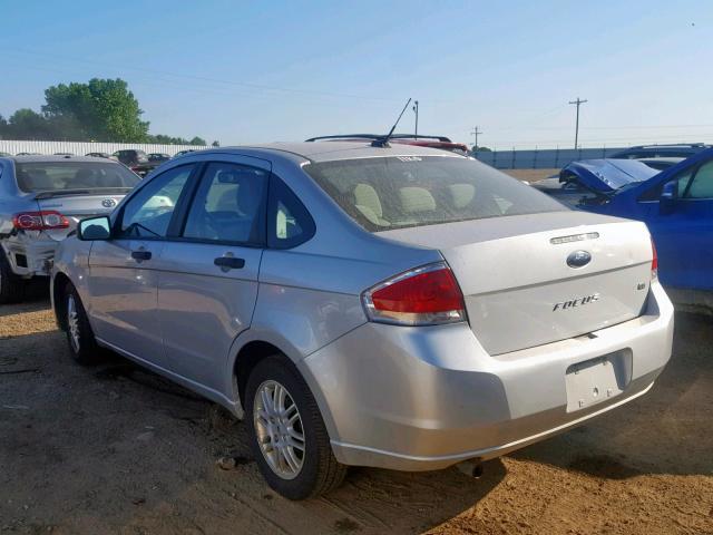 1FAHP3FN0BW164521 - 2011 FORD FOCUS SILVER photo 3