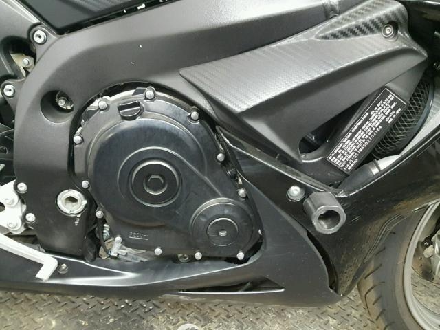 JS1GR7MA5B2102184 - 2011 SUZUKI GSX750 BLACK photo 5