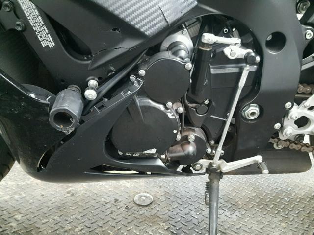 JS1GR7MA5B2102184 - 2011 SUZUKI GSX750 BLACK photo 6