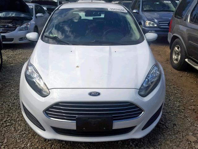 3FADP4TJ3GM169418 - 2016 FORD FIESTA S WHITE photo 9