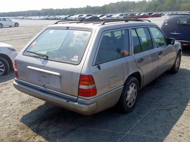 WDBEA92E5SF303368 - 1995 MERCEDES-BENZ E 320 GOLD photo 4