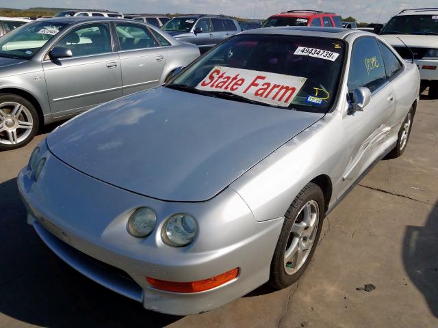 JH4DC4357YS005900 - 2000 ACURA INTEGRA LS SILVER photo 2