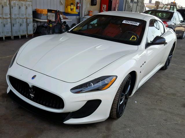 ZAM45MLAXC0060382 - 2012 MASERATI GRANTURISM WHITE photo 2