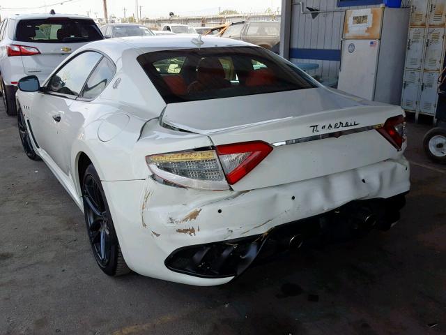 ZAM45MLAXC0060382 - 2012 MASERATI GRANTURISM WHITE photo 3