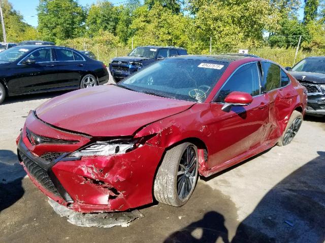 4T1BZ1HK6JU505346 - 2018 TOYOTA CAMRY XSE RED photo 2