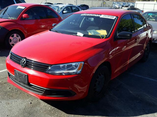 3VW2K7AJ4DM219790 - 2013 VOLKSWAGEN JETTA BASE Կարմիր լուսանկար 2