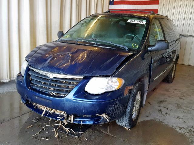 2C4GP54L85R487067 - 2005 CHRYSLER TOWN & COU BLUE photo 2