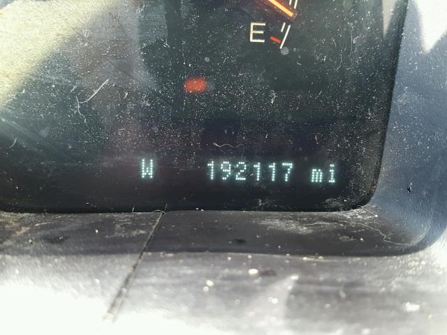 5LMFU27R24LJ24606 - 2004 LINCOLN NAVIGATOR 银色 照片 8