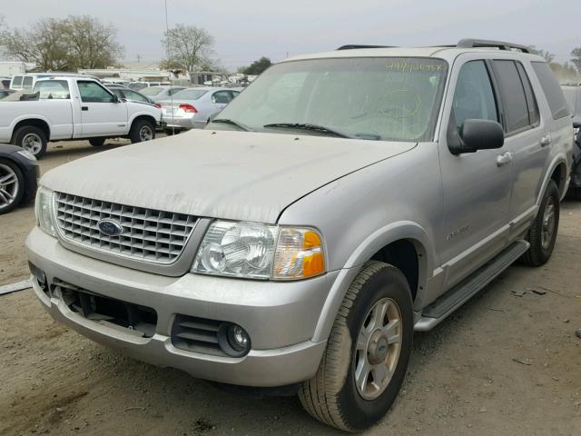 1FMZU75E92ZC29828 - 2002 FORD EXPLORER L SILVER photo 2