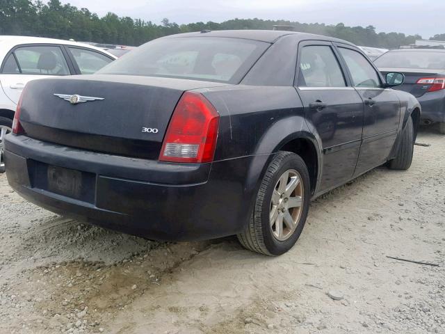 2C3KA43R06H485031 - 2006 CHRYSLER 300 BLACK photo 4