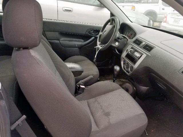 1FAFP31N57W167629 - 2007 FORD FOCUS ZX3 WHITE photo 5