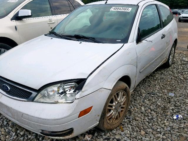 1FAFP31N57W167629 - 2007 FORD FOCUS ZX3 WHITE photo 9