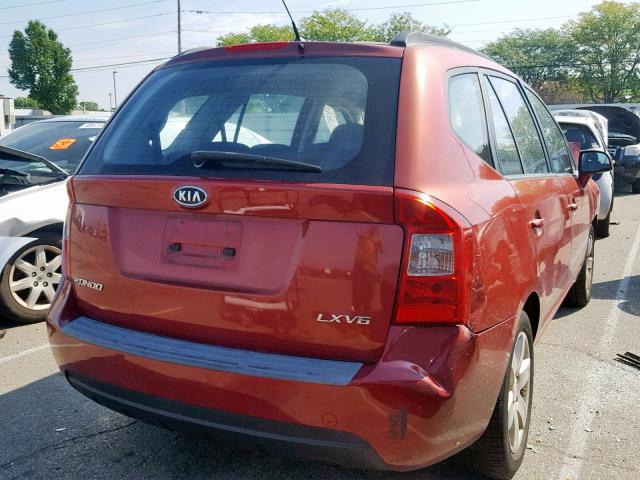 KNAFG526887179201 - 2008 KIA RONDO LX RED photo 4