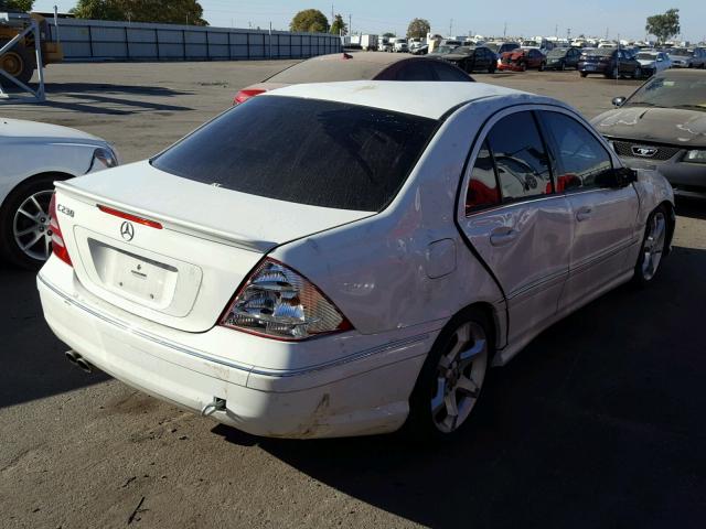 WDBRF52H77A942250 - 2007 MERCEDES-BENZ C 230 WHITE photo 4