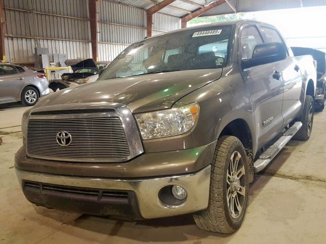 5TFEM5F17DX066114 - 2013 TOYOTA TUNDRA CRE CHARCOAL photo 2