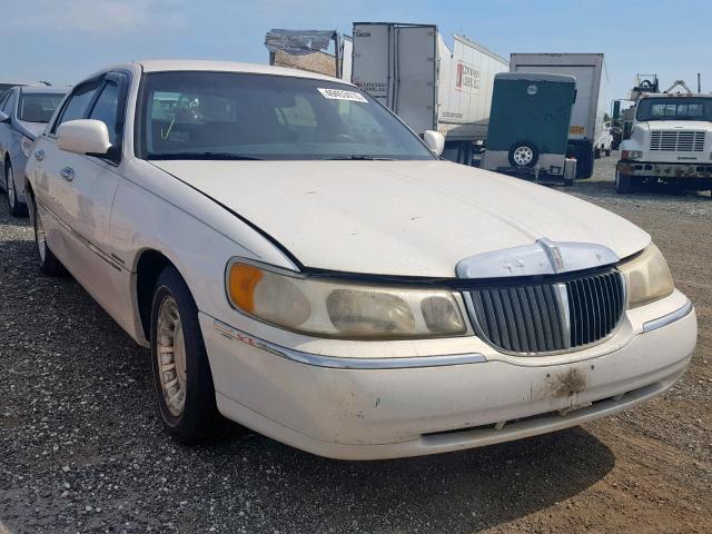 1LNHM81W6YY924296 - 2000 LINCOLN TOWN CAR E WHITE photo 1