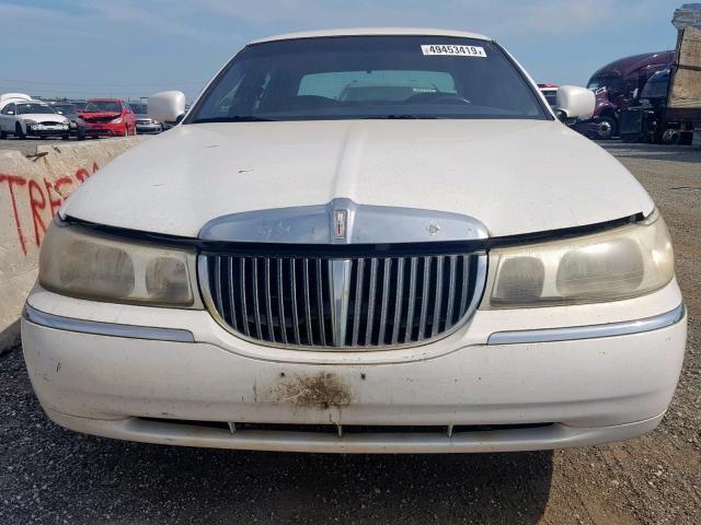 1LNHM81W6YY924296 - 2000 LINCOLN TOWN CAR E WHITE photo 9