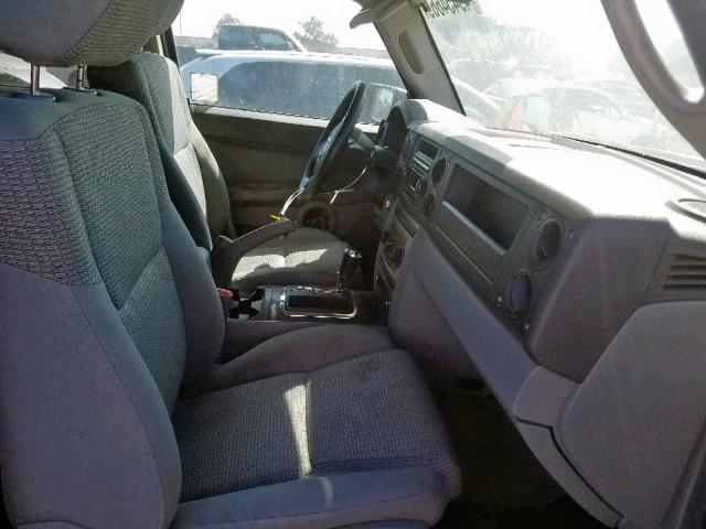 1J8HH48K36C211167 - 2006 JEEP COMMANDER SILVER photo 5