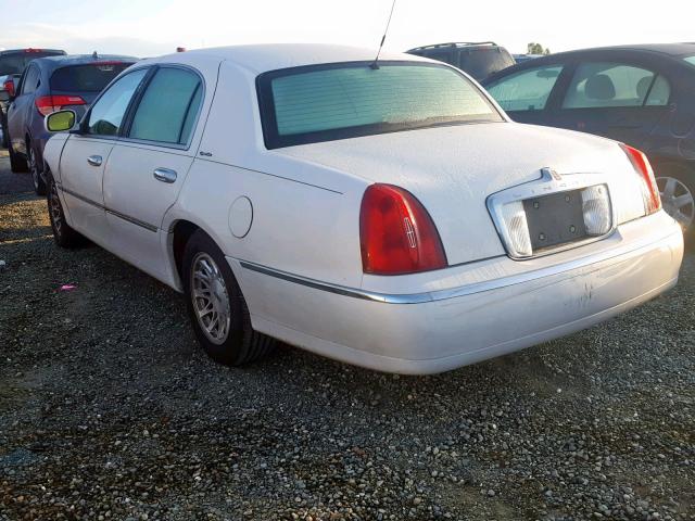 1LNHM82W4XY645751 - 1999 LINCOLN TOWN CAR S WHITE photo 3